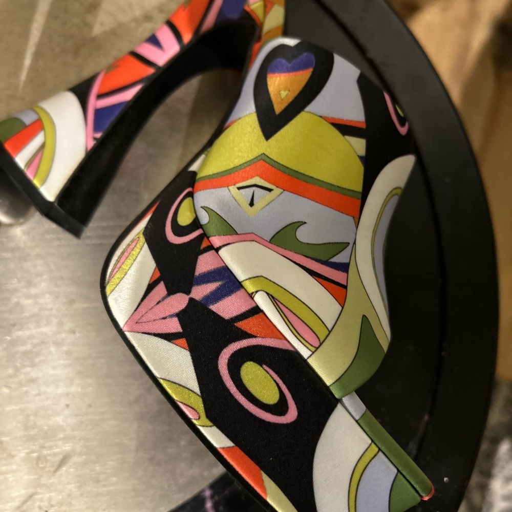 Colorful Women's Shoes - Picture 7 of 7